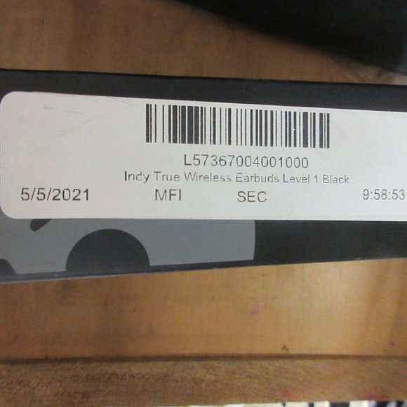 Wireless Airbuds - Picture 2 of 4